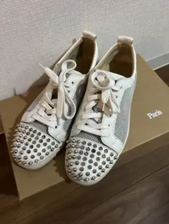CHRISTIAN LOUBOUTIN スタッズ付きスニーカー