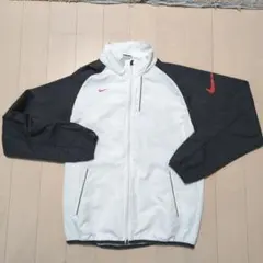 NIKE DRY FIT ウィンドブレーカーのサムネイル
