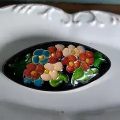 ビンテージ雑貨　七宝焼ブローチ　小花　黒　アクセサリー　昭和レトロ