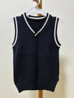 ニットベストVネック 130