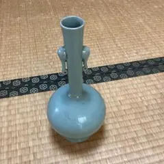 青磁　花瓶
