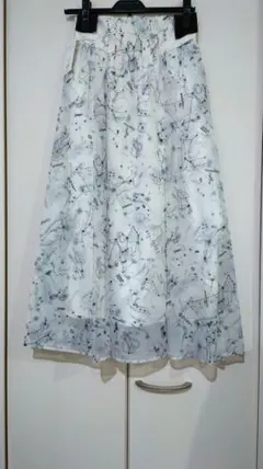 MERCURYDUO　未使用　星座柄フレアスカート