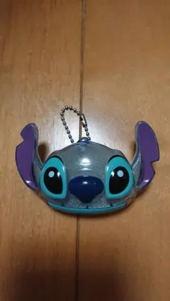 【希少】ディズニーの光るバッジとキーホルダーなど 希少】ディズニーの光るバッジとキーホルダーなど 【公式通販】