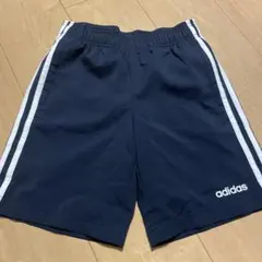 adidas ネイビー ハーフパンツ140
