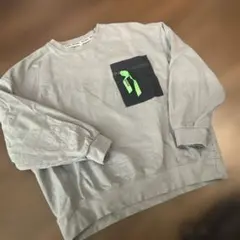 美品　男の子　ロングTシャツ　薄手トレーナー　140