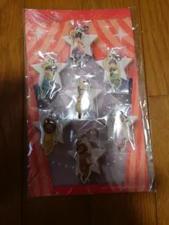 おそ松さん】 アクリルファスナーチャーム 6つ子セット - メルカリ