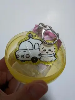 ラッコ ちいかわ ラメ アクリル キーホルダー