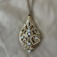 ヴィンテージオパール調ペンダントネックレス