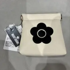 マリークワントMARYQUANT エナメルアイコンデイジー バネクチポーチ