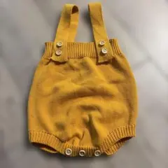 マスタード色ストラップ付きロンパース