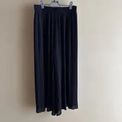 ユニクロ　シフォンスプリーツスカートパンツ　M ブラック