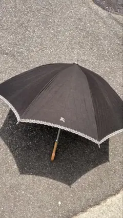 Burberry 晴雨兼用傘 ブラック レース縁取りのサムネイル