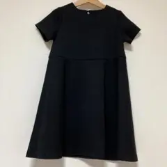 黒の半袖ワンピース 110