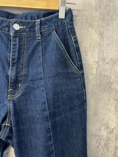 Item thumbnail for item 0f753ee8-a7dc-4233-b421-06ec55a6686a