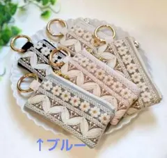 Item thumbnail for item 7e2a11c3-2cfc-4952-bfcd-ac279e36c3d0