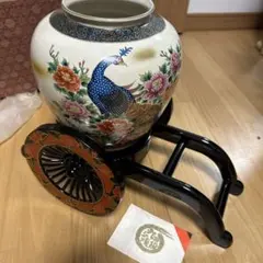 九谷焼　花瓶 　壺 御所車付き
