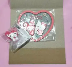 TWICEラブリー×サンリオキャラクター ガチャ キティ コースター　チャーム