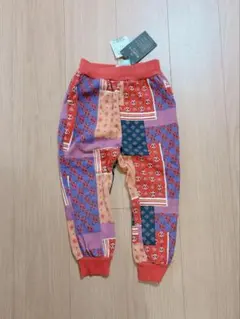 新品未使用　マーキーズ　総柄スウェットパンツ　120