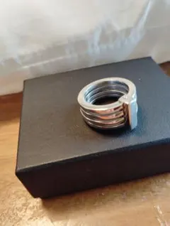 美品‼️GUCCI　４連シルバーリング