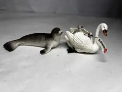 シュライヒ Schleich フィギュア 白鳥の親子 アザラシ タグ付き