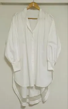 LUGIVA ホワイト 長袖 デザインシャツ チュニック丈 新品 タグ付