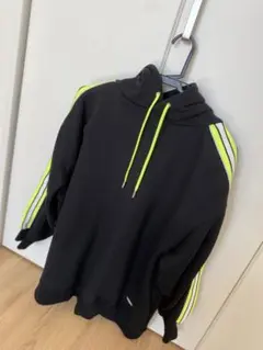 Rady サイドネオン パーカー