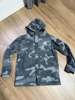 THE NORTH FACE マウンテンパーカー 迷彩柄