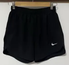 Nike ブラック ショートパンツ Mサイズ
