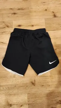 ショートパンツ