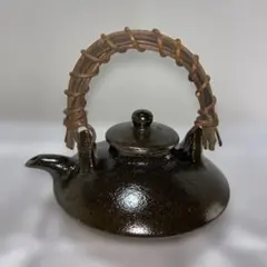 黒釉 急須 籐巻き持ち手 - メルカリ