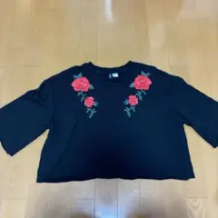 H&M Divided バラ刺繍 Tシャツ Mサイズ 黒