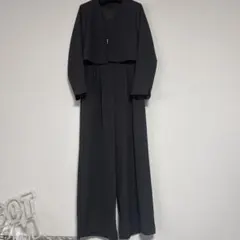 チャコールグレーの長袖オールインワン