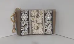 ✨インド刺繍リボン✨ チャーム付き小型ポーチ