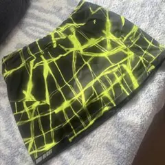 FILA テニススカート 黒・蛍光イエロー