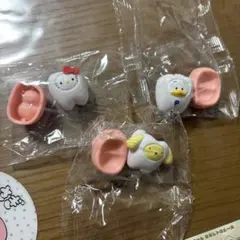 カプセルトイセット ハローキティ ・ペックル・ポムポムプリン