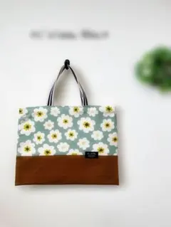 レッスンバッグ✳︎絵本バッグ✳︎通園バッグ✳︎北欧柄ブルーのお花✖️ブラウン