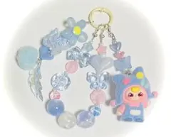 透き通った綺麗なブルー⭐︎ビーズストラップ⭐︎ラメ入り