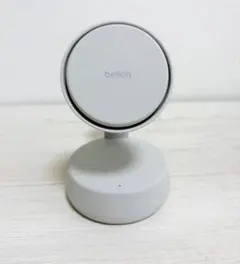 Belkin 充電スタンド　3 in 1 サンドホワイト
