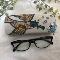 ハンドメイド★ミナペルホネンfollowing day 刺繍メガネケース生成り