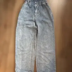 ハイウエスト淡いブルーデニムパンツ