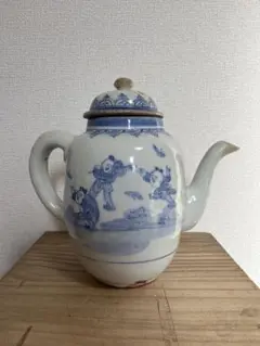 古伊万里　ローソク徳利　唐人と蝶々　濁し手　江戸幕末期 共箱有り（蓋無し） 古伊万里 ローソク徳利 唐人と蝶々 濁し手 江戸幕末期 共箱有り - メルカリ