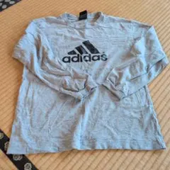 adidas グレー 長袖カットソー 140