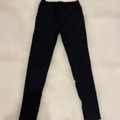 ブラック スキニーパンツ ストレッチ素材