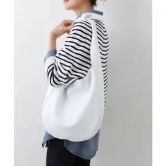 【未使用級】BEARDSLEY リボンレザートートBAG ホワイトのサムネイル