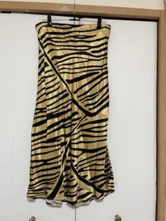 H&M ヒョウ柄Aラインスカート