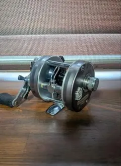 美品 初期 赤Hi Abu 1500C アブガルシア abu1500 アブ - メルカリ
