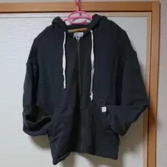 パーカーのサムネイル
