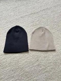 黒とベージュのビーニー2点セット