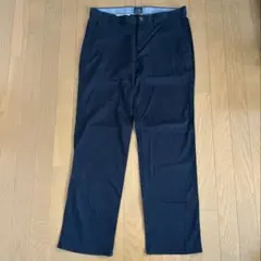 Gap KHAKISストレートパンツ