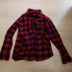 ユニクロ長袖シャツ